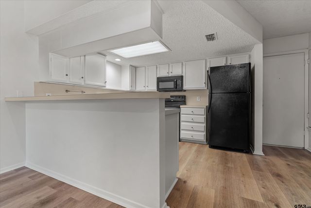2404 Villa Ct, Tyler, TX 75703