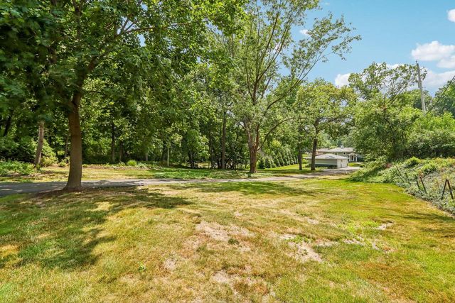 N57W34599 Road G, Oconomowoc, WI 53066