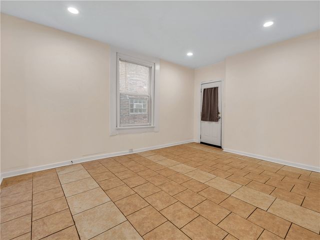 340 Ophelia St, Oakland, PA 15213