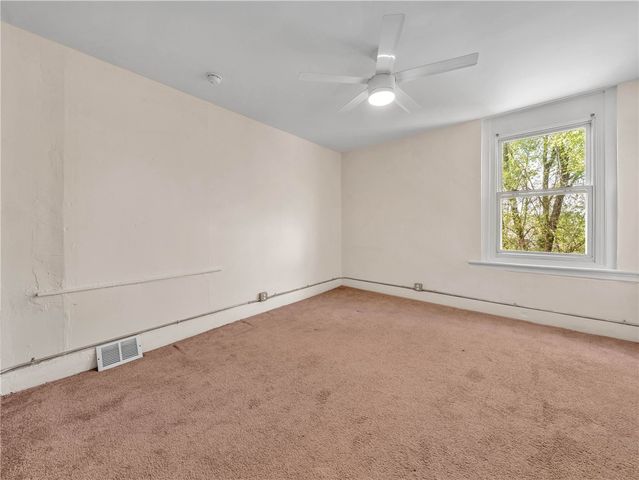340 Ophelia St, Oakland, PA 15213