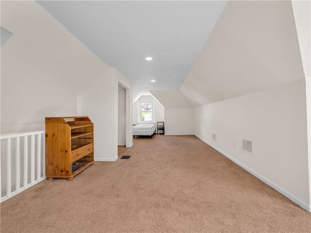 340 Ophelia St, Oakland, PA 15213