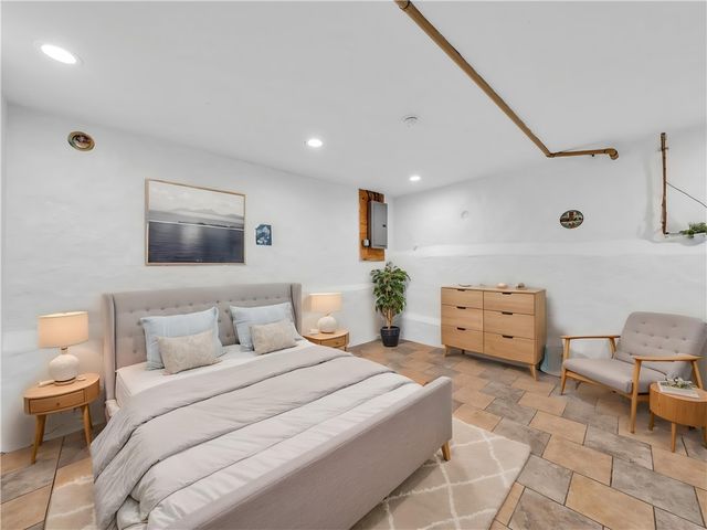 340 Ophelia St, Oakland, PA 15213
