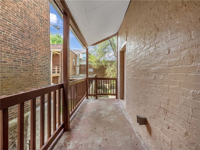 340 Ophelia St, Oakland, PA 15213