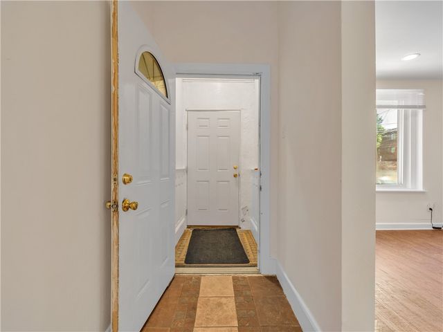 340 Ophelia St, Oakland, PA 15213