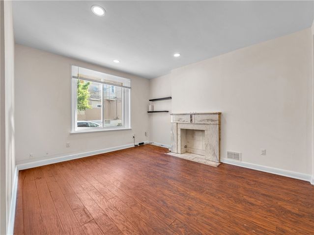 340 Ophelia St, Oakland, PA 15213