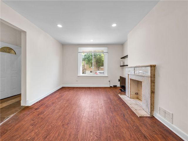 340 Ophelia St, Oakland, PA 15213