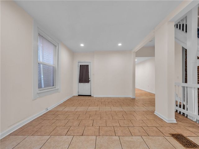 340 Ophelia St, Oakland, PA 15213