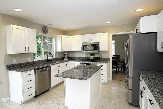 17201 E Galaxy Ln, Greenacres, WA 99016