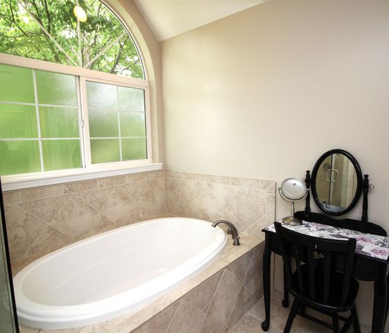 17201 E Galaxy Ln, Greenacres, WA 99016