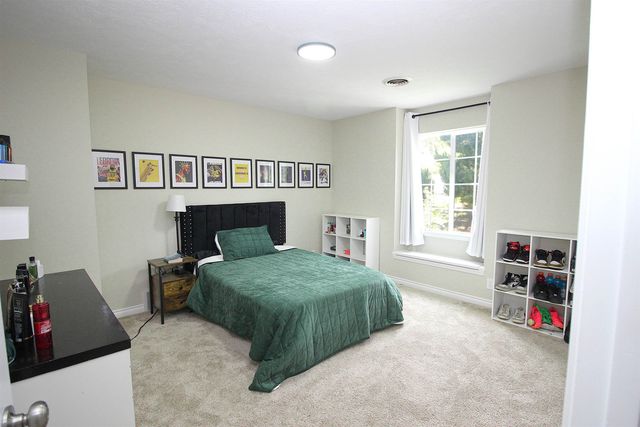 17201 E Galaxy Ln, Greenacres, WA 99016