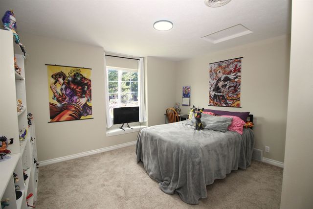 17201 E Galaxy Ln, Greenacres, WA 99016