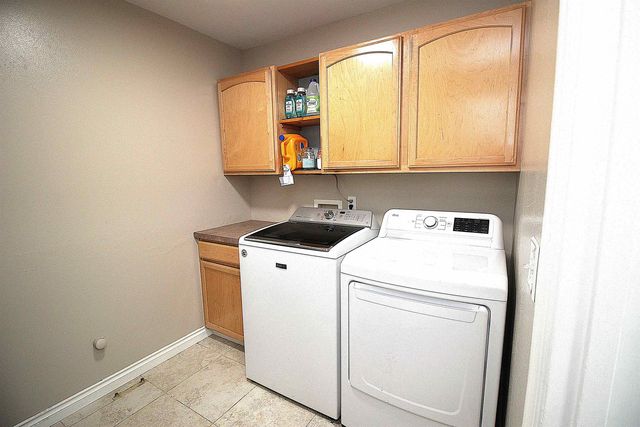 17201 E Galaxy Ln, Greenacres, WA 99016