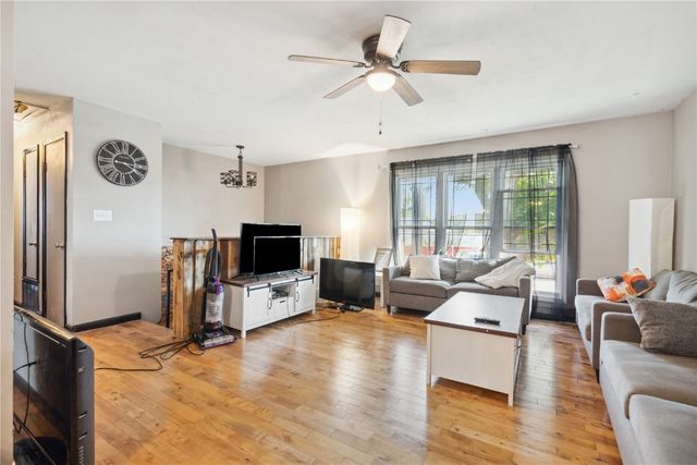 1638 47th Street NE, Cedar Rapids, IA 52402