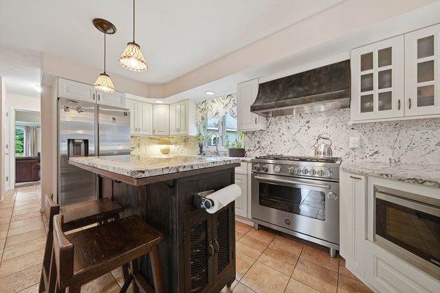 5 Nursery Rd, Pepperell, MA 01463