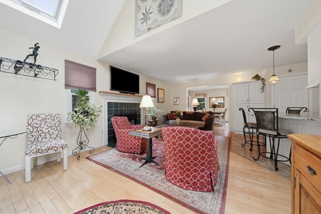 5 Nursery Rd, Pepperell, MA 01463