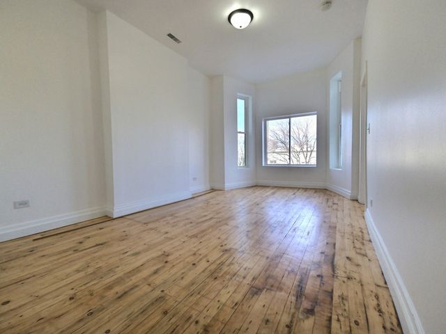 3619 W 5th Avenue, Chicago, IL 60624