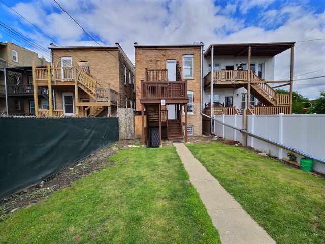 3619 W 5th Avenue, Chicago, IL 60624