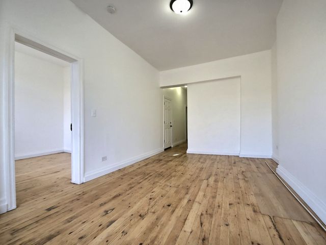 3619 W 5th Avenue, Chicago, IL 60624