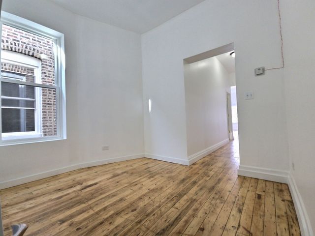 3619 W 5th Avenue, Chicago, IL 60624