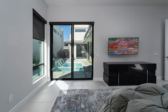 1345 Vue Place, Palm Springs, CA 92262