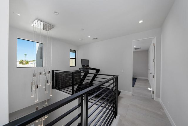 1345 Vue Place, Palm Springs, CA 92262