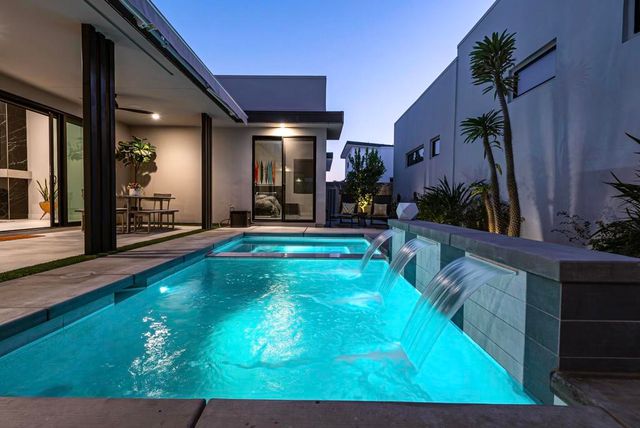 1345 Vue Place, Palm Springs, CA 92262