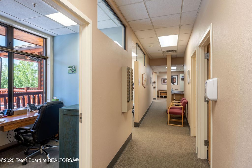 945 W BROADWAY Avenue 202, 203, 204, Jackson, WY 83001 photo 10