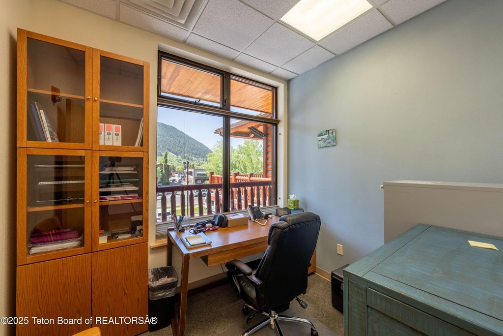 945 W BROADWAY Avenue 202, 203, 204, Jackson, WY 83001 photo 11