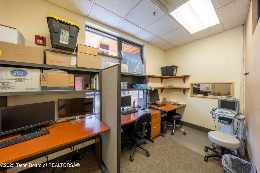 945 W BROADWAY Avenue 202, 203, 204, Jackson, WY 83001 photo 12