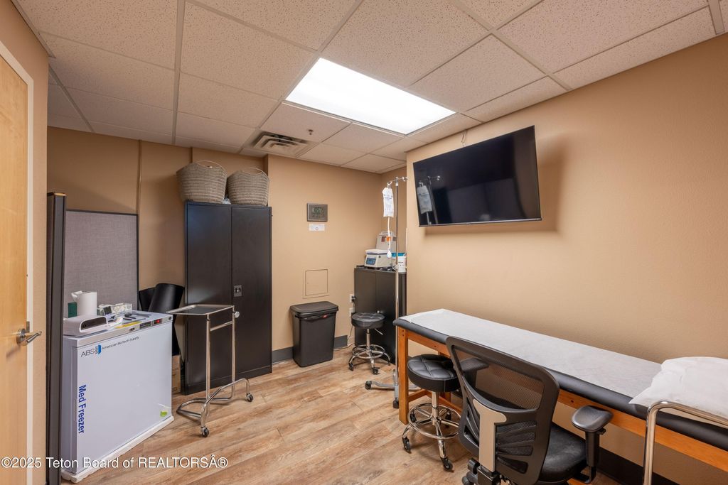 945 W BROADWAY Avenue 202, 203, 204, Jackson, WY 83001 photo 13