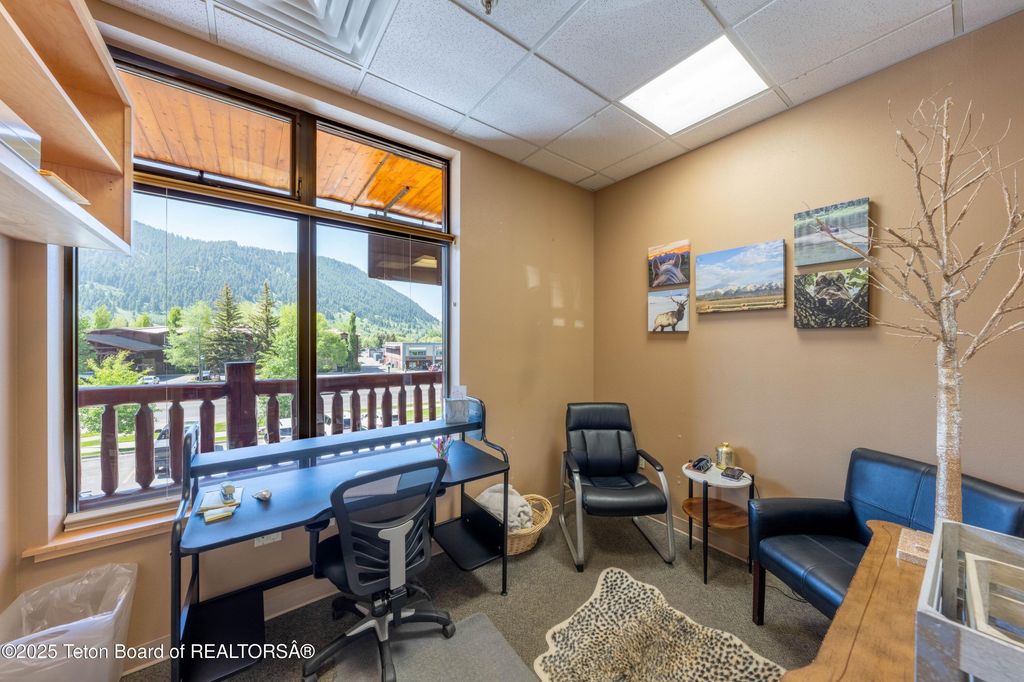 945 W BROADWAY Avenue 202, 203, 204, Jackson, WY 83001 photo 14