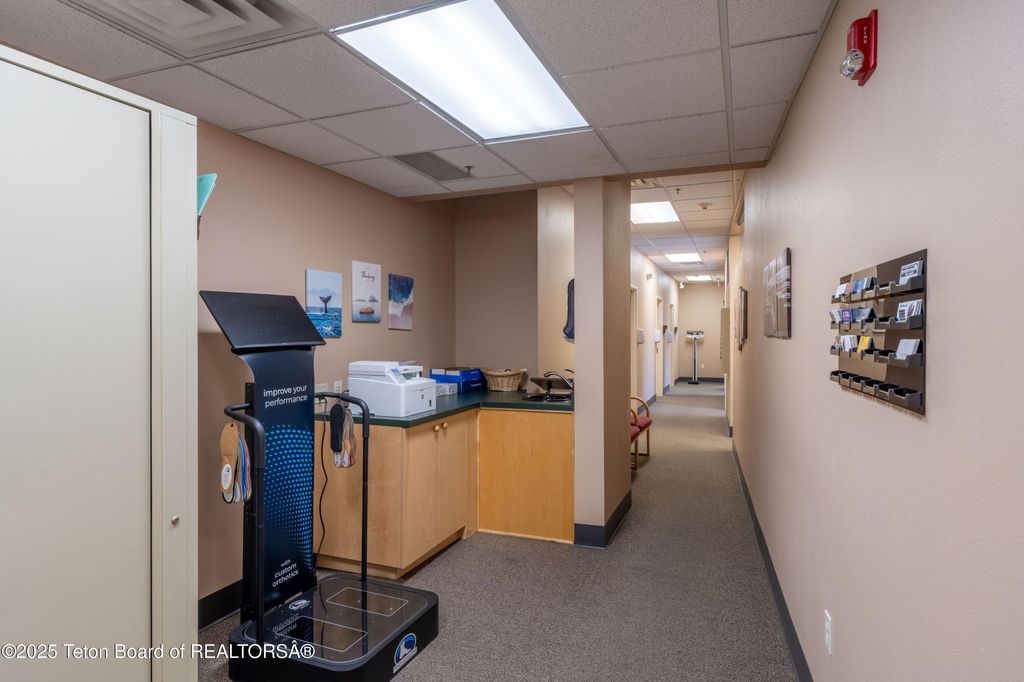 945 W BROADWAY Avenue 202, 203, 204, Jackson, WY 83001 photo 8