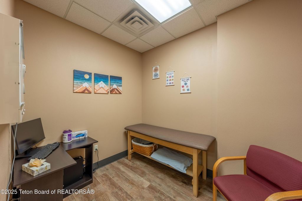 945 W BROADWAY Avenue 202, 203, 204, Jackson, WY 83001 photo 9