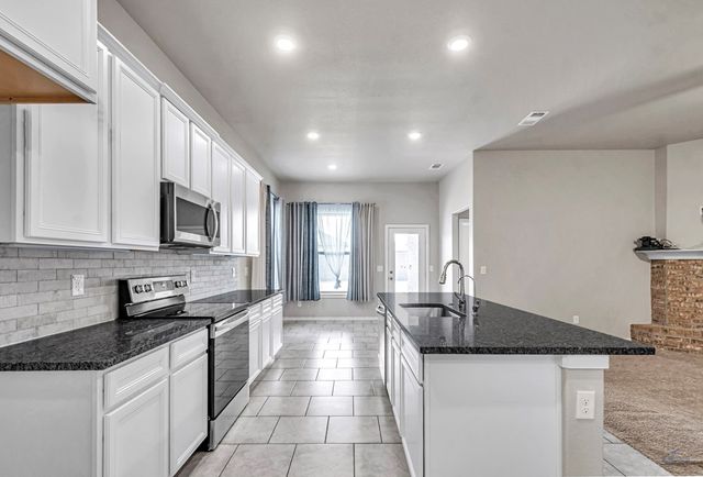 2306 Husk St, Midland, TX 79705