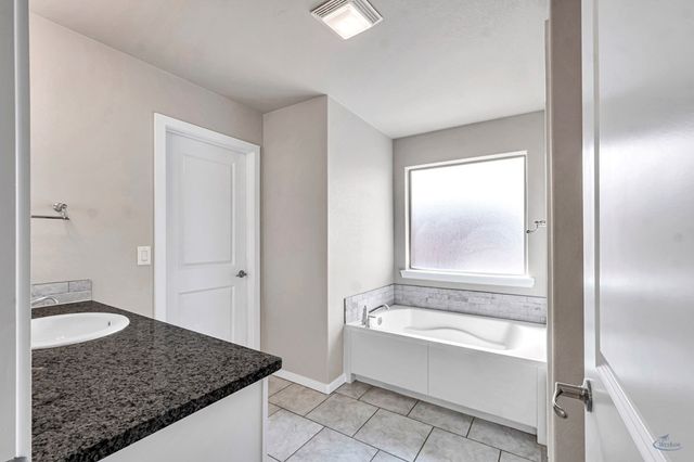 2306 Husk St, Midland, TX 79705