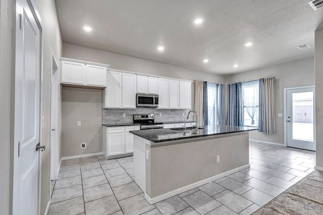 2306 Husk St, Midland, TX 79705