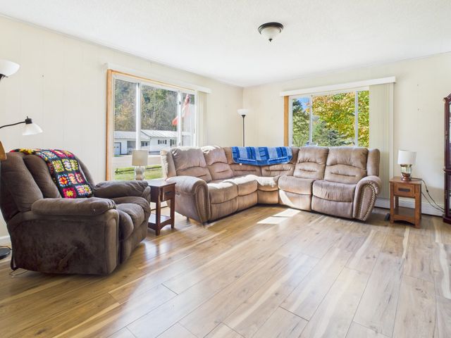 63 Pariseau Drive, Canaan, VT 05902