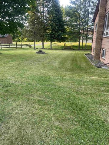 63 Pariseau Drive, Canaan, VT 05902