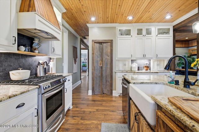 1109 Foxpoint, Brandon, MS 39047