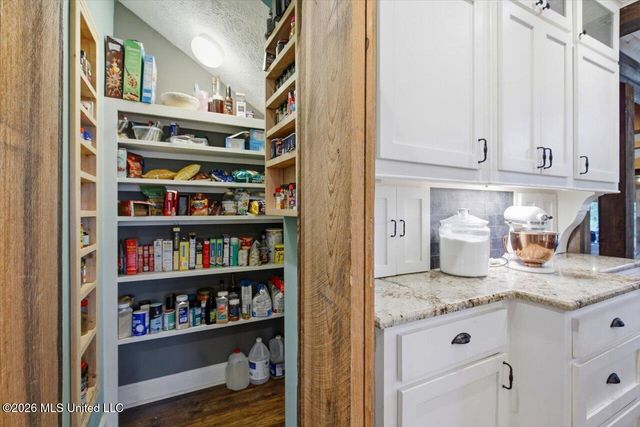 1109 Foxpoint, Brandon, MS 39047