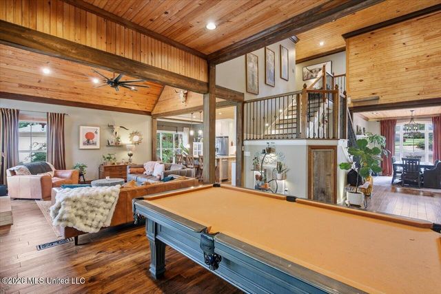 1109 Foxpoint, Brandon, MS 39047
