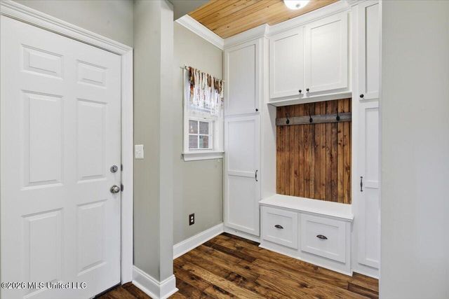 1109 Foxpoint, Brandon, MS 39047