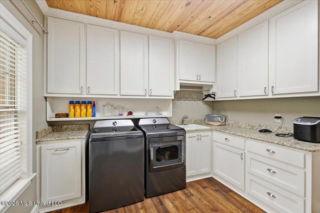 1109 Foxpoint, Brandon, MS 39047