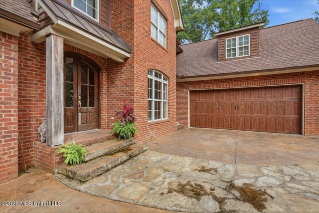 1109 Foxpoint, Brandon, MS 39047