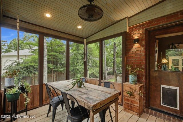 1109 Foxpoint, Brandon, MS 39047