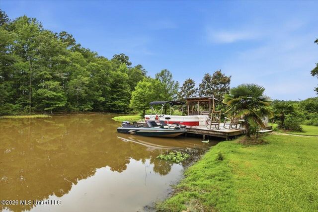 1109 Foxpoint, Brandon, MS 39047