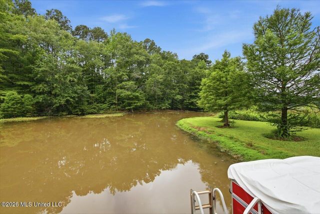 1109 Foxpoint, Brandon, MS 39047