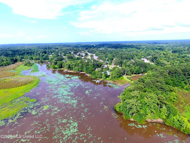 1109 Foxpoint, Brandon, MS 39047