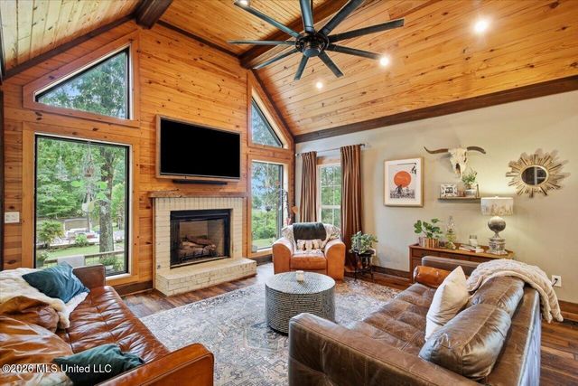 1109 Foxpoint, Brandon, MS 39047