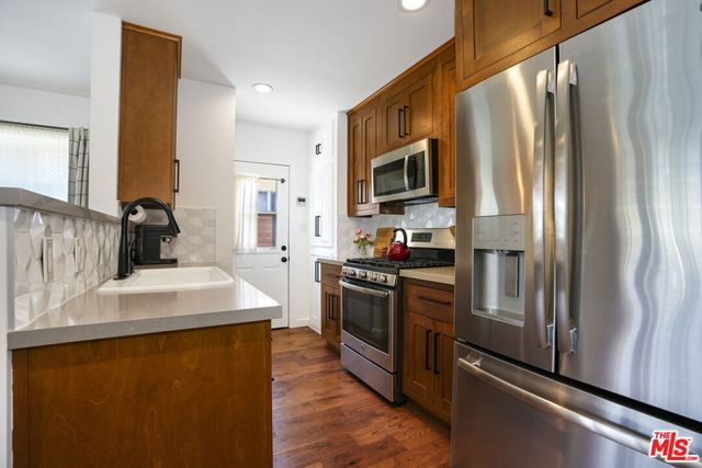 433 N Lamer Street, Burbank, CA 91506
